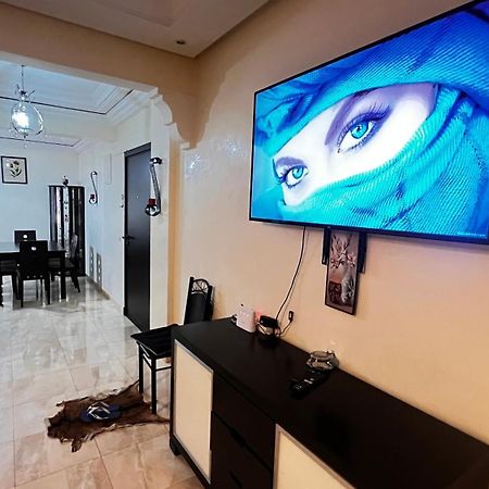 Magnifique Appartement Spacieux Confort Propre Familial 2 Chambres Salon Et Salle A Manger A 20Mn A Pied De Place Jemaa El Fina 4 Piscines Dans Espace De Golf A 12 Mn En Voitures L Entree Est Gratuit Pour La Clientele Ouvert Entre 10H Et 20H Marakeş Dış mekan fotoğraf