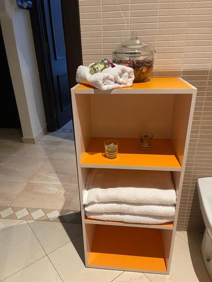 Magnifique Appartement Spacieux Confort Propre Familial 2 Chambres Salon Et Salle A Manger A 20Mn A Pied De Place Jemaa El Fina 4 Piscines Dans Espace De Golf A 12 Mn En Voitures L Entree Est Gratuit Pour La Clientele Ouvert Entre 10H Et 20H Marakeş Dış mekan fotoğraf