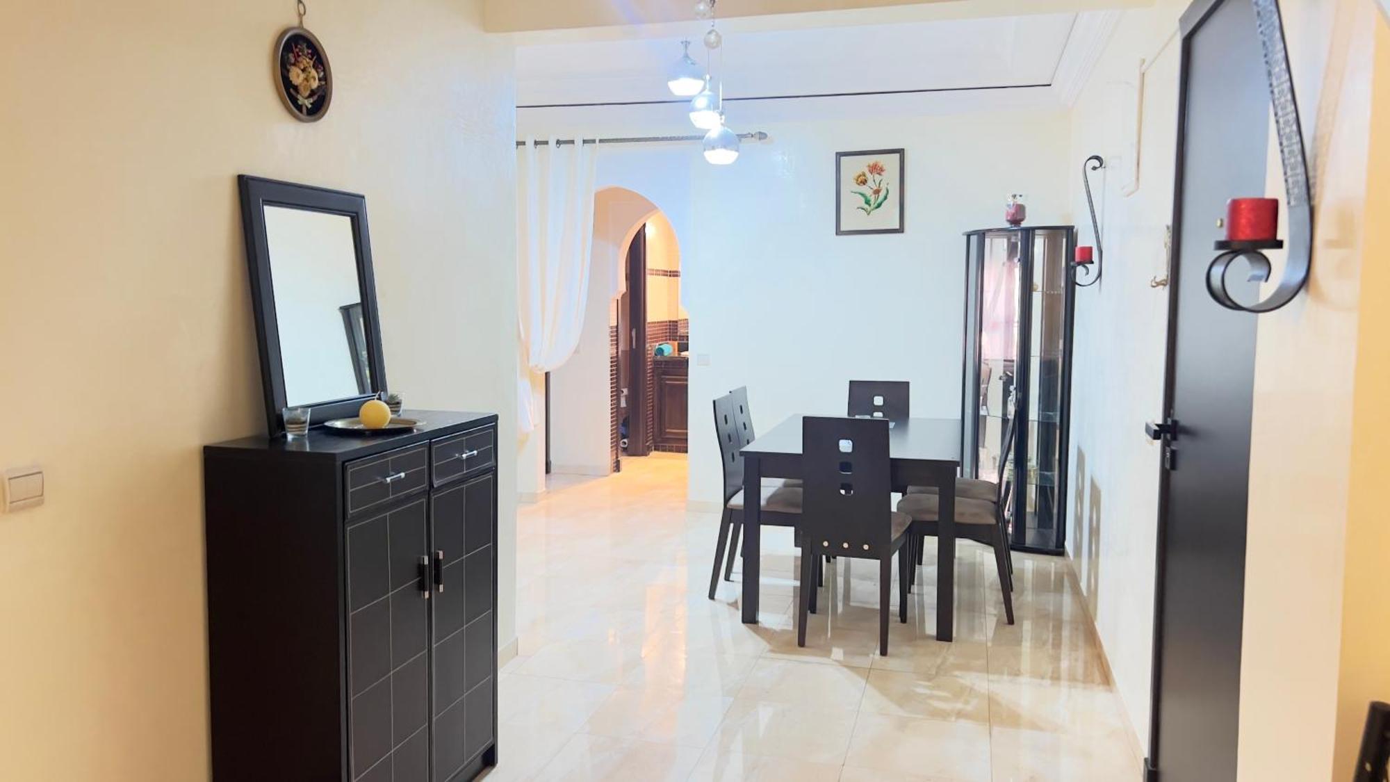 Magnifique Appartement Spacieux Confort Propre Familial 2 Chambres Salon Et Salle A Manger A 20Mn A Pied De Place Jemaa El Fina 4 Piscines Dans Espace De Golf A 12 Mn En Voitures L Entree Est Gratuit Pour La Clientele Ouvert Entre 10H Et 20H Marakeş Dış mekan fotoğraf